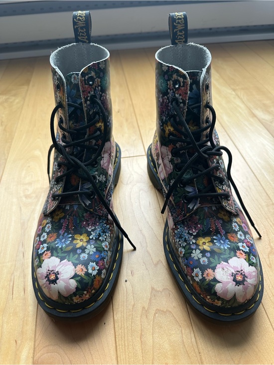 Dr. Martens Shoes - Dr. Martens Floral Leather Lace-Up Boots in Multicolor - Women’s 8 (39) Like new